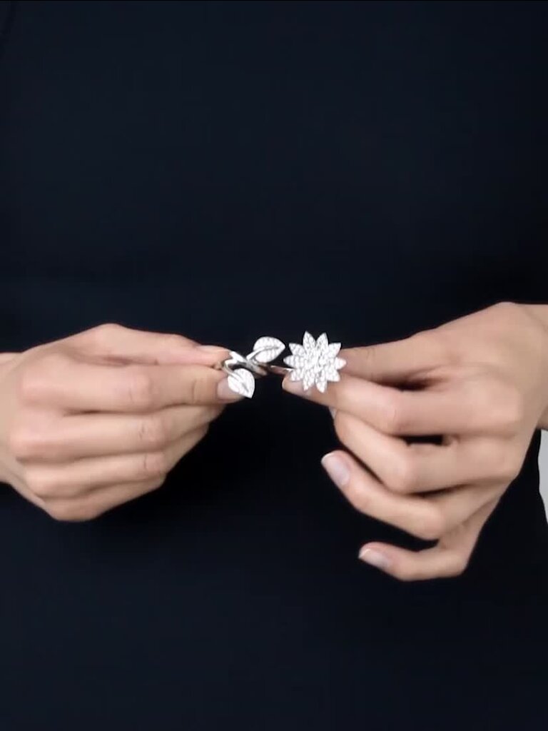 ロータス アントレ レ ドア リング 18K ホワイトゴールド