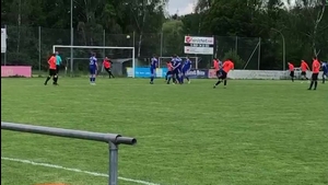 Freistoßtreffer Julian Zimmermann SV Schreez zum 0:1