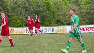 SSV Peesten: Janik Kunzmann direkter Eckball zum 3:3. Wäre doch ein Tor des Monats 