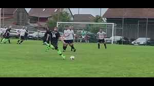 Traum-Freistoß von Vincent Liebner