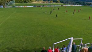 Direkter Treffer vom Anstoßpunkt durch Steffen Berberich zum 3:1