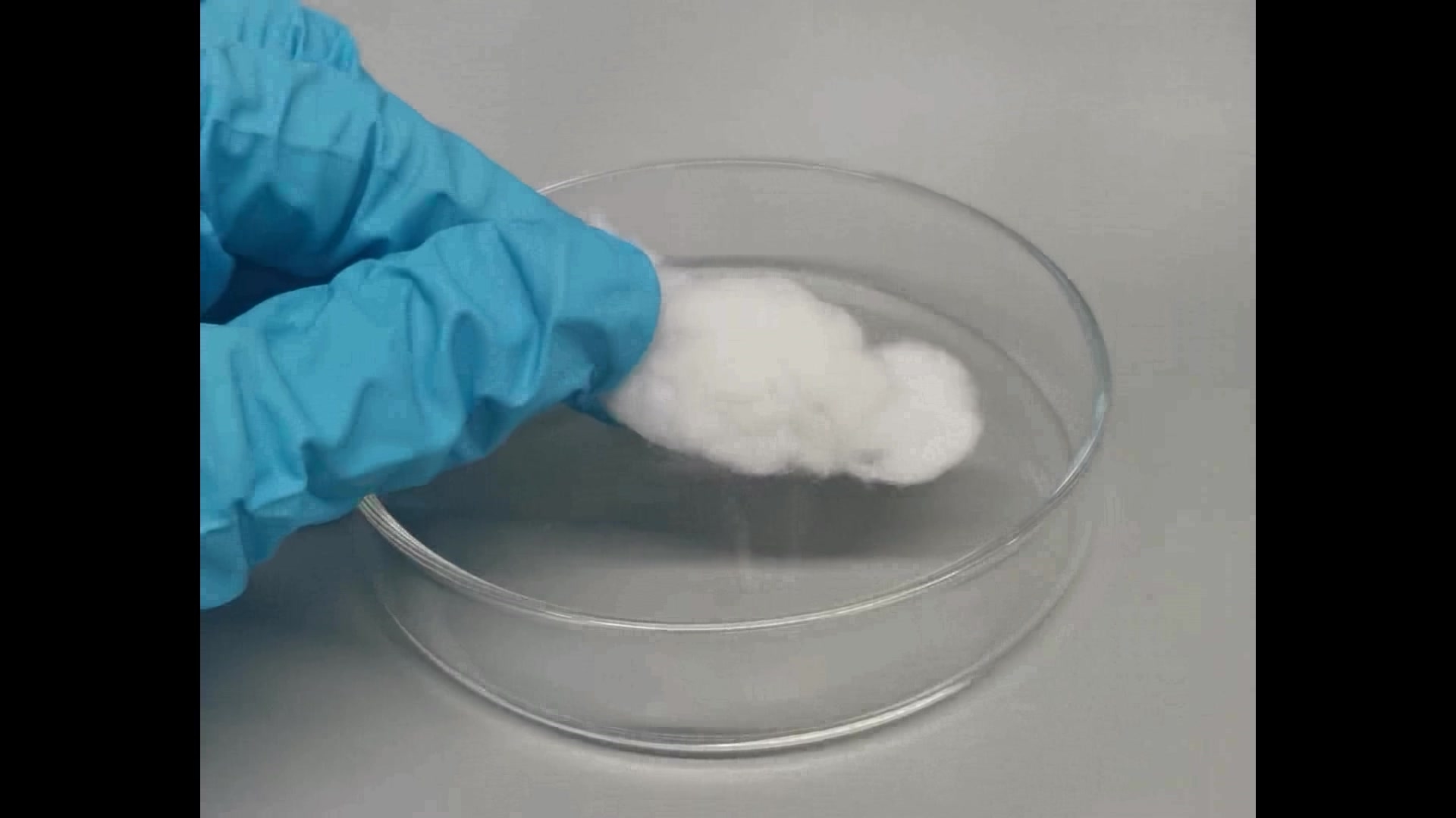 Facile fabrication of superhydrophobic and antibacterial