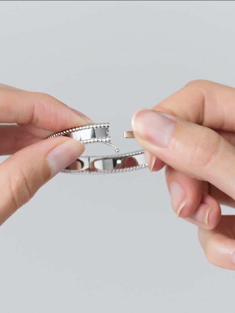 ペルレ シニアチュール ブレスレット、ミディアムモデル 18K ホワイト