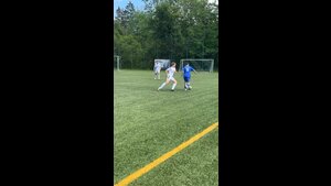 Schönes Dribbling vom David Dinca