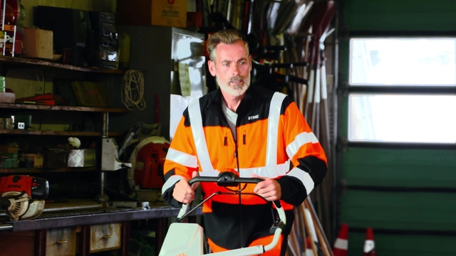 RMA 765 V, zonder accu en lader (2)